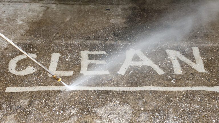 Pressure washing services in Meridian Idaho